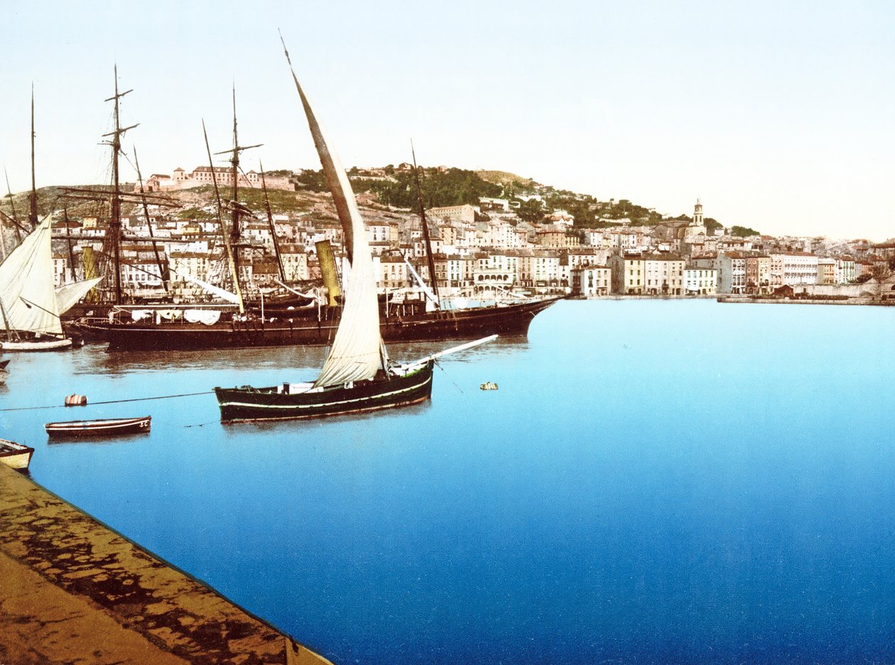 En utsikt over denne havnen, Frankrike, 1890-1900 av French Photographer