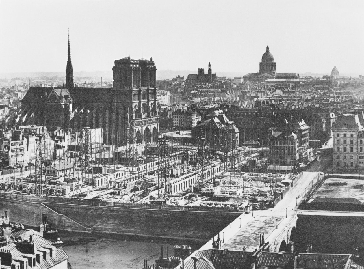 Bygningen av Hotel-Dieu, Paris, 1867 av French Photographer