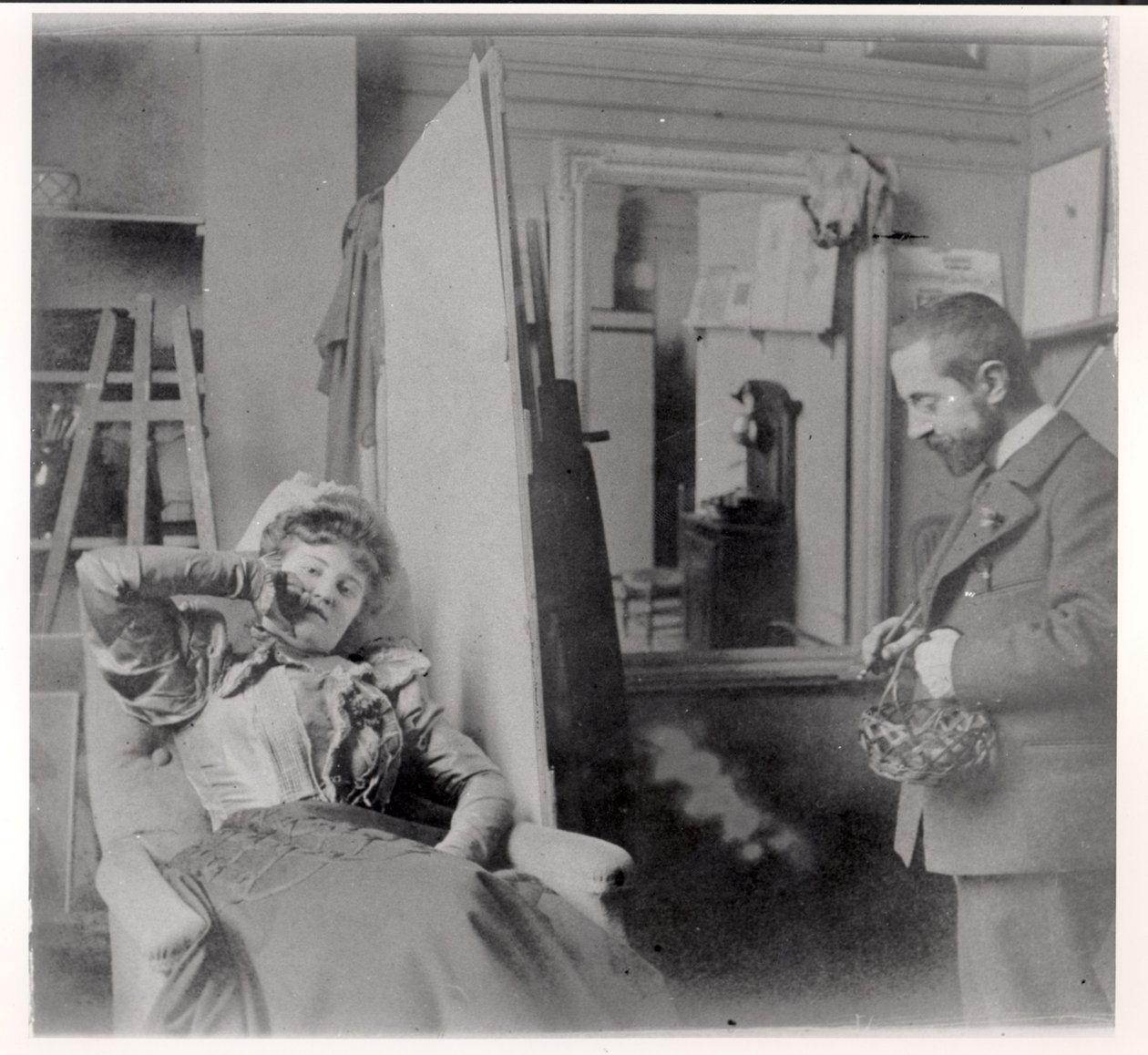 Henri de Toulouse-Lautrec (1864-1901) i studioet hans med Misia Natanson av French Photographer