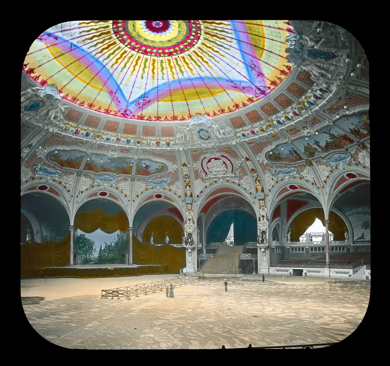 Paris-utstilling: Salle des Fetes, 1900 (lanternelys) av French Photographer
