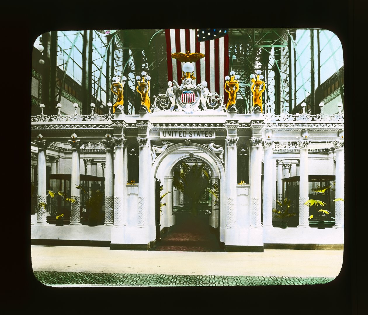 Paris-utstilling: The United States Pavilion, elektrisk seksjon, 1900 (lanternesklie) av French Photographer