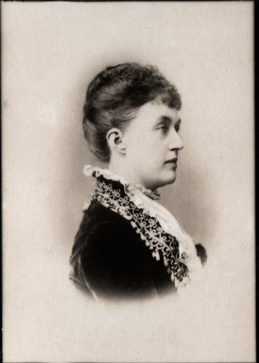 Portrett av prinsesse Adelheid Marie av Anhalt Dessau (1833-1916), storhertuginne av Luxembourg. av French Photographer