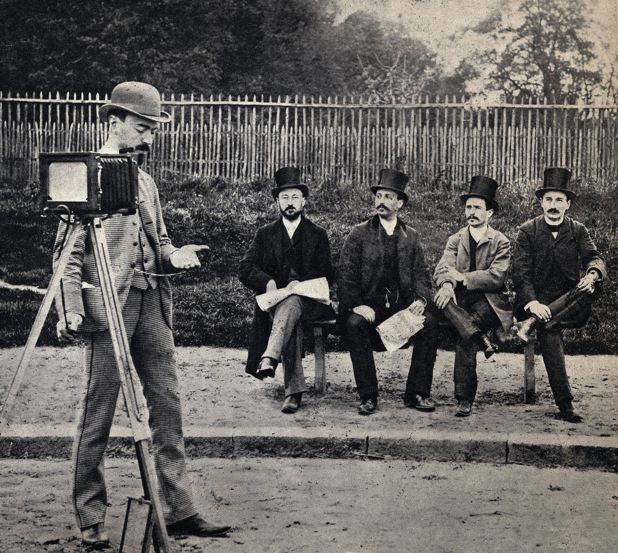 Scene fra livet til en fotograf, "" fotografen fotografering"". Fotografi, sent på 1800-tallet, Paris. Coll. Selva. av French Photographer