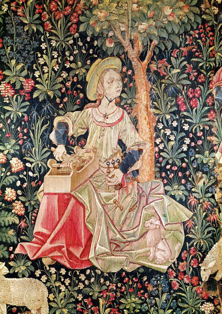 A Woman Spinning, detalj fra Le Travail de la Laine, en del av La Noble Pastorale, ca. 1500 (ull- og silketeppe) av French School