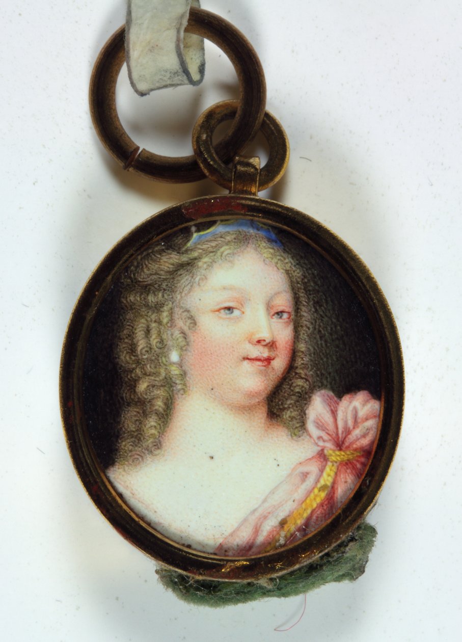 En dame, i karmosinrød draperi (emalje) av French School