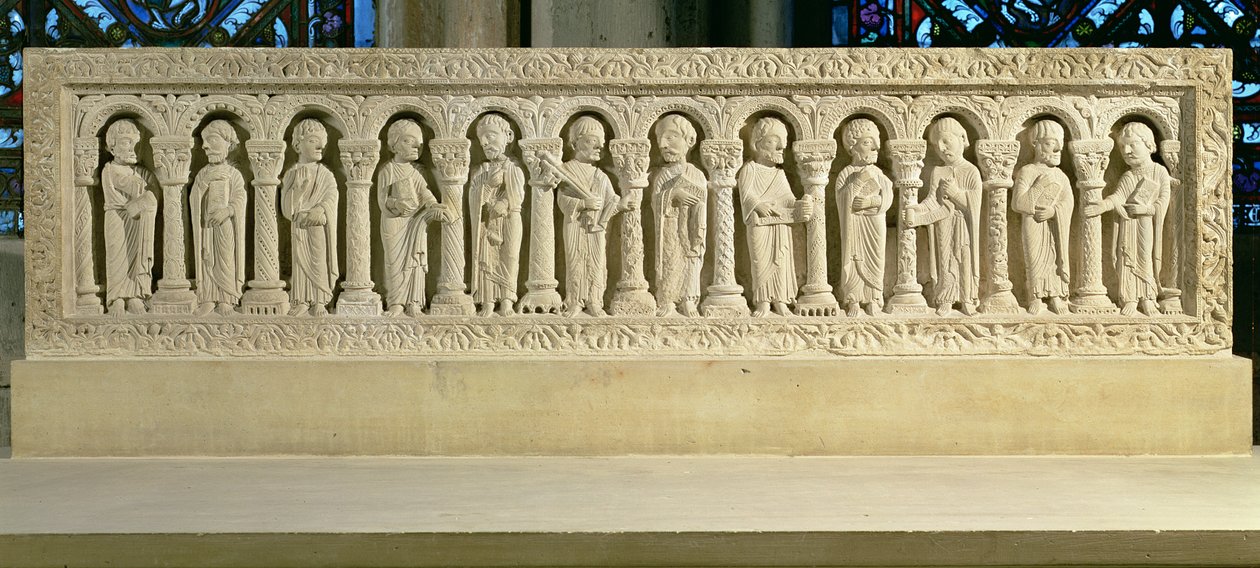 Apostler under arkader, utskåret relieff, ca. 1150 av French School