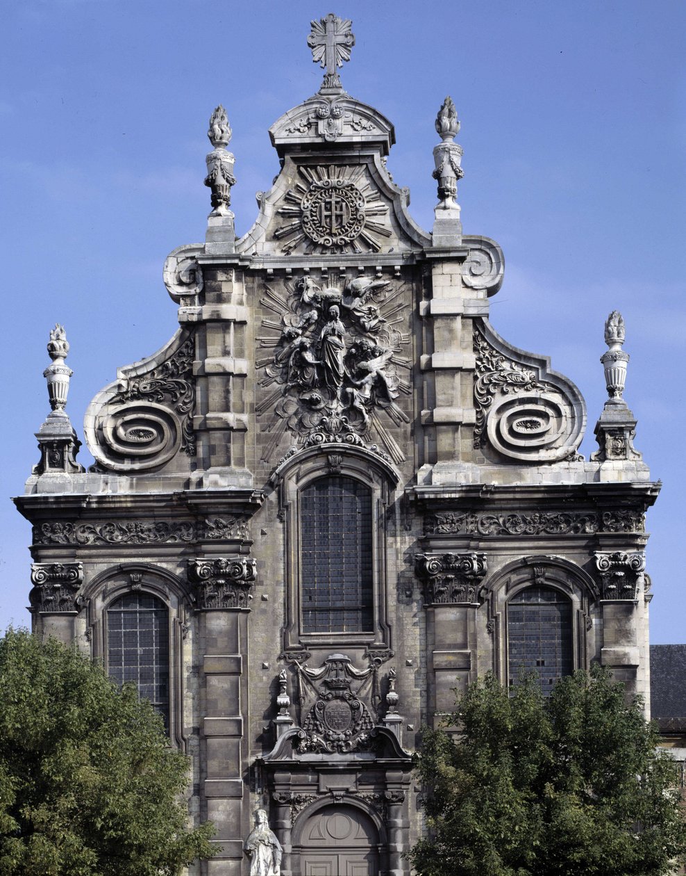 Barokkarkitektur: Fasade til Jesuitenes kirke (nåværende museum for hellig kunst) (1692). Cambrai, Nord (59). av French School
