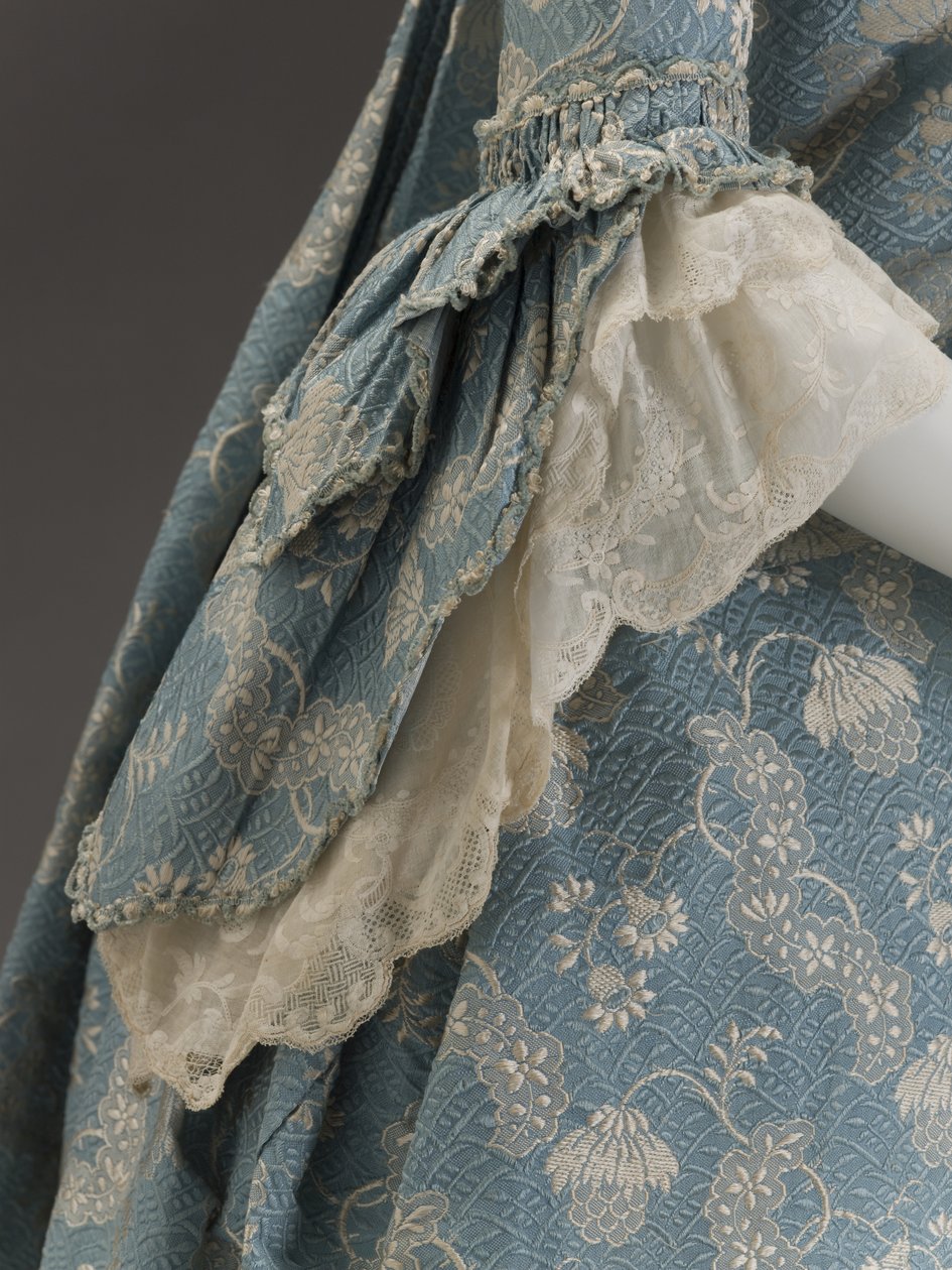 Blå kjole, ca. 1760 (silkebrokade) av French School