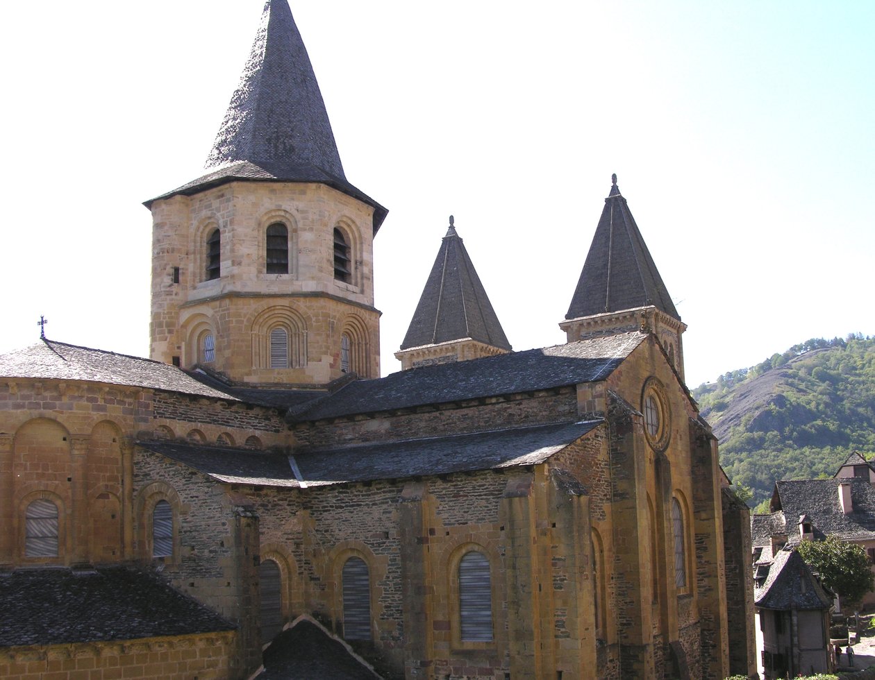Church of St. Foy, startet ca. 1050 av abbed Odolric av French School