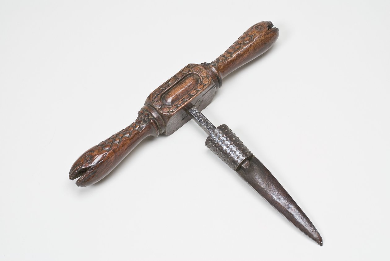 Coopers rømmer og rasp (valnøtt og smijern) (se også 701073) av French School
