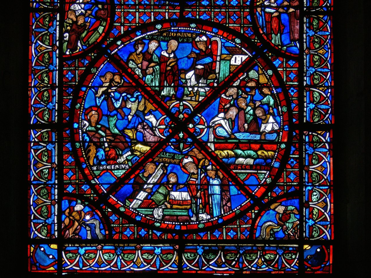 Detalj fra et vindu som viser scener fra St. Stephens liv av French School