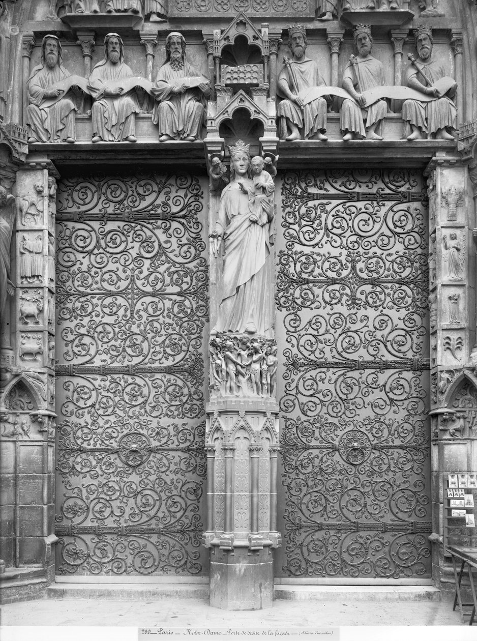 Fasade til Notre-Dame, venstre portal, Paris av French School