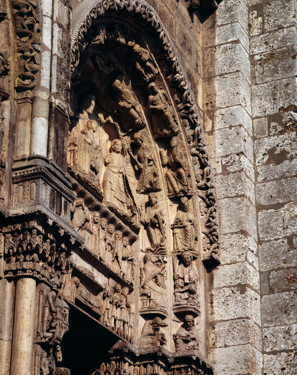 Gotisk kunst: "" detalj av tympanonet til den kongelige portalen til basilikaen Notre Dame de Chartres av French School