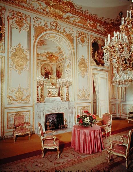 Interiøret i Grand Salon av French School