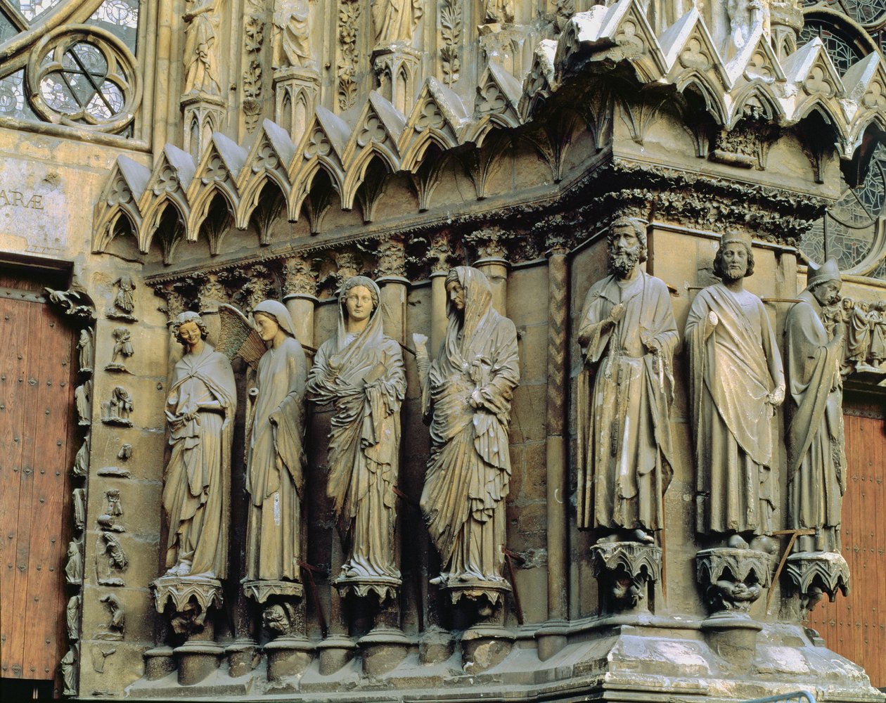 Karmfigurer fra høyre side av sentralportalen, vestfasade, ca.1240 av French School