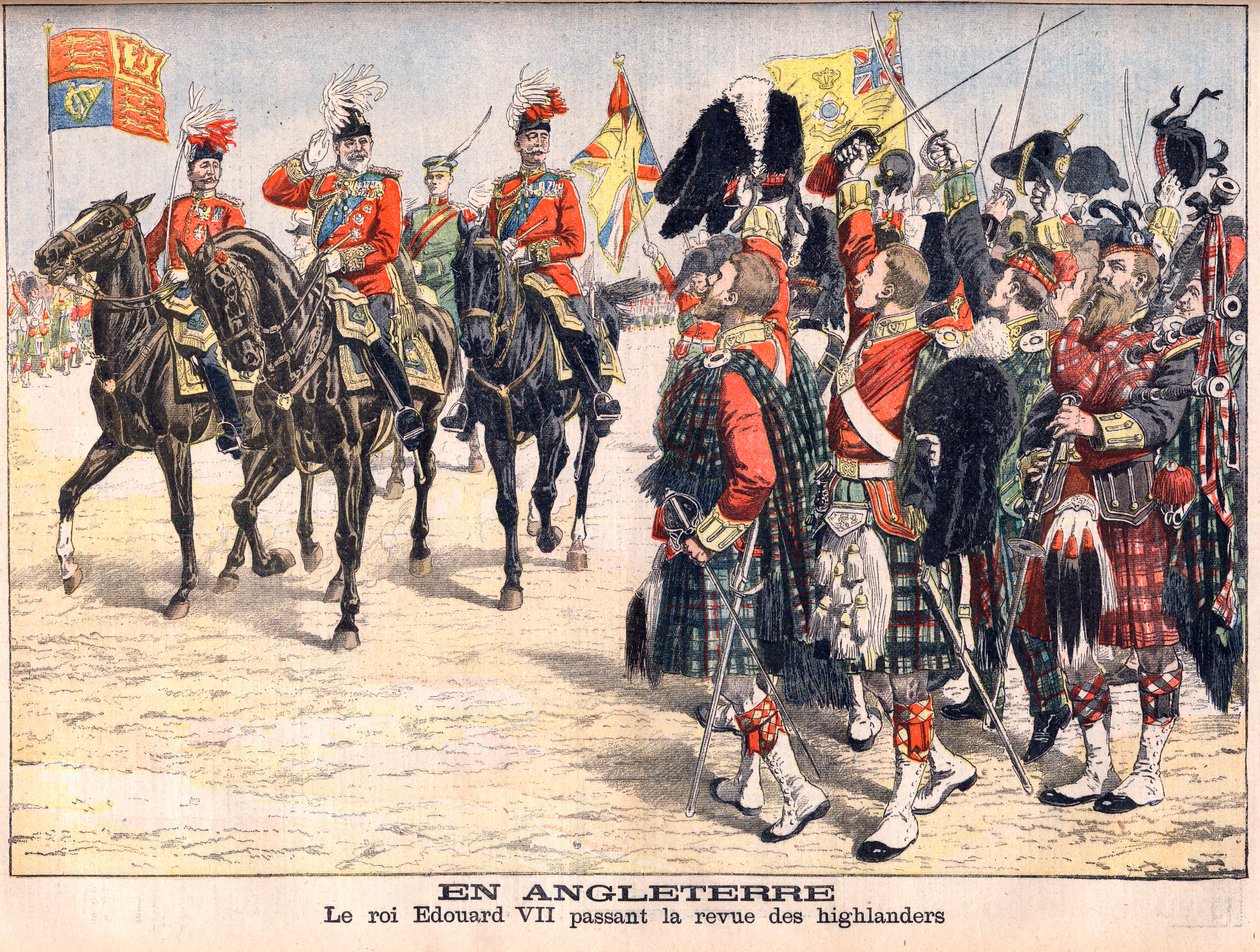Kong Edward VII gjennomgår høylandstropper. I England. Kong Edvard VII (1841-1910) bestod anmeldelsen av høylendinger. Illustrasjon for Le petit Journal, 8. oktober 1905. av French School