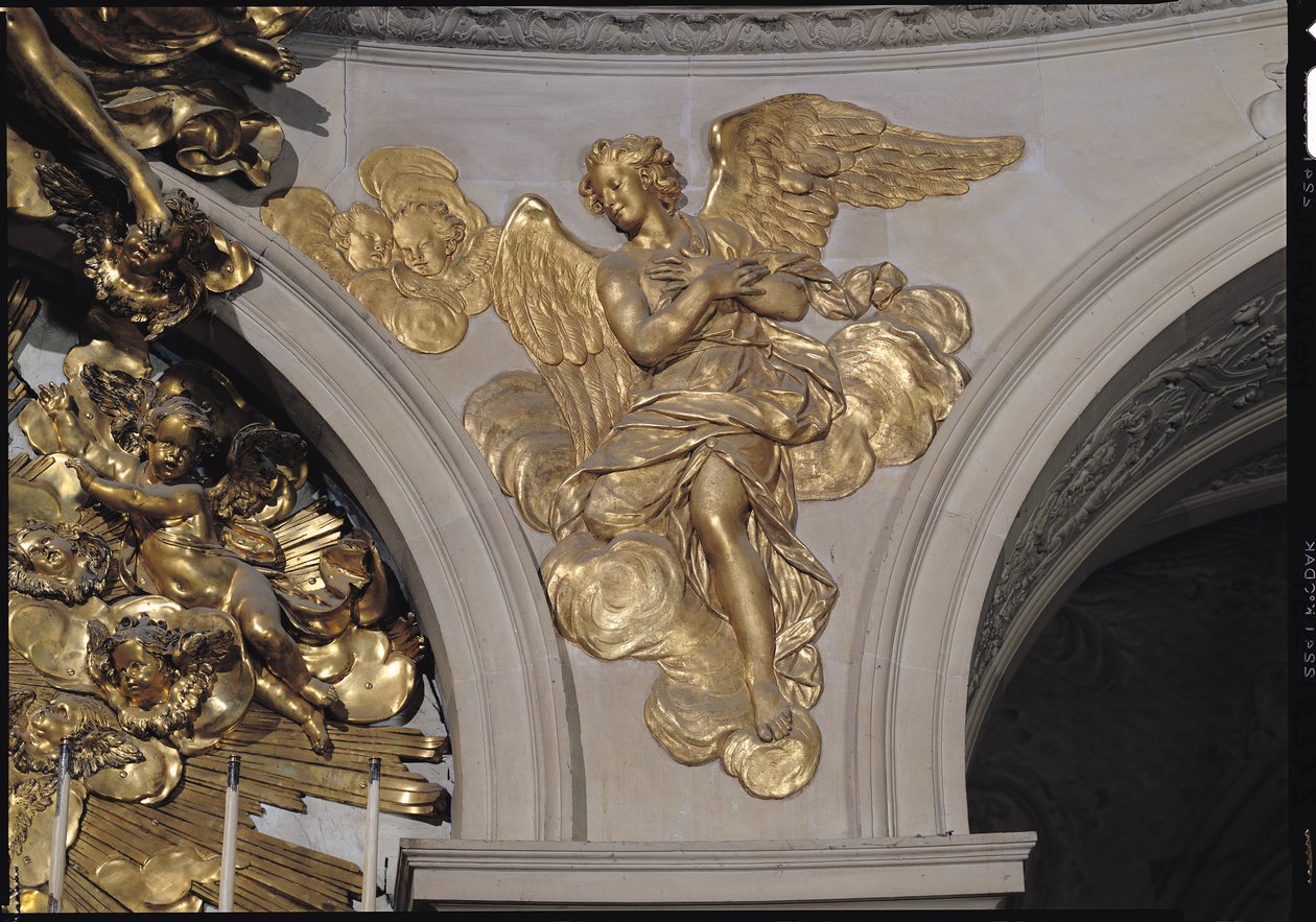 Louis XIV stil engel, fra buen til høyre for høyalteret i kapellet (forgylt bronse) av French School