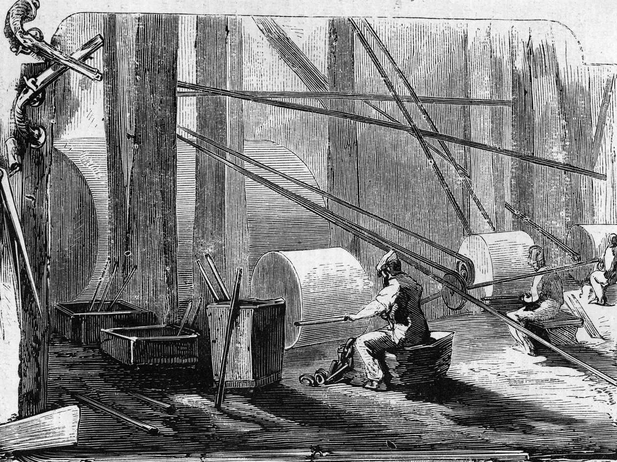 Produksjon av riflepistoler: poleringsjernsylindere med steinhjul. Gravering i "" Le Monde Illustré"" nr. 35 av 12. desember 1857. av French School