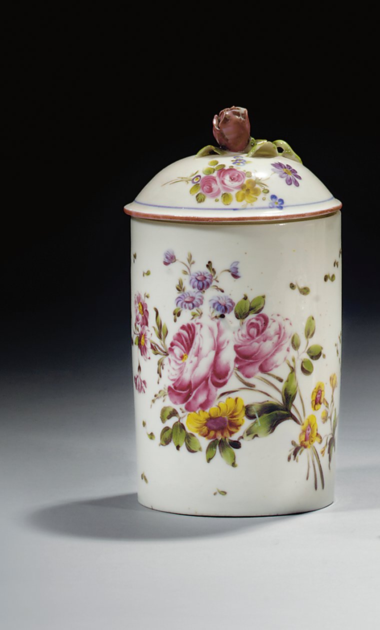 Mennecy salvekrukke og lokk, ca.1750-70 av French School