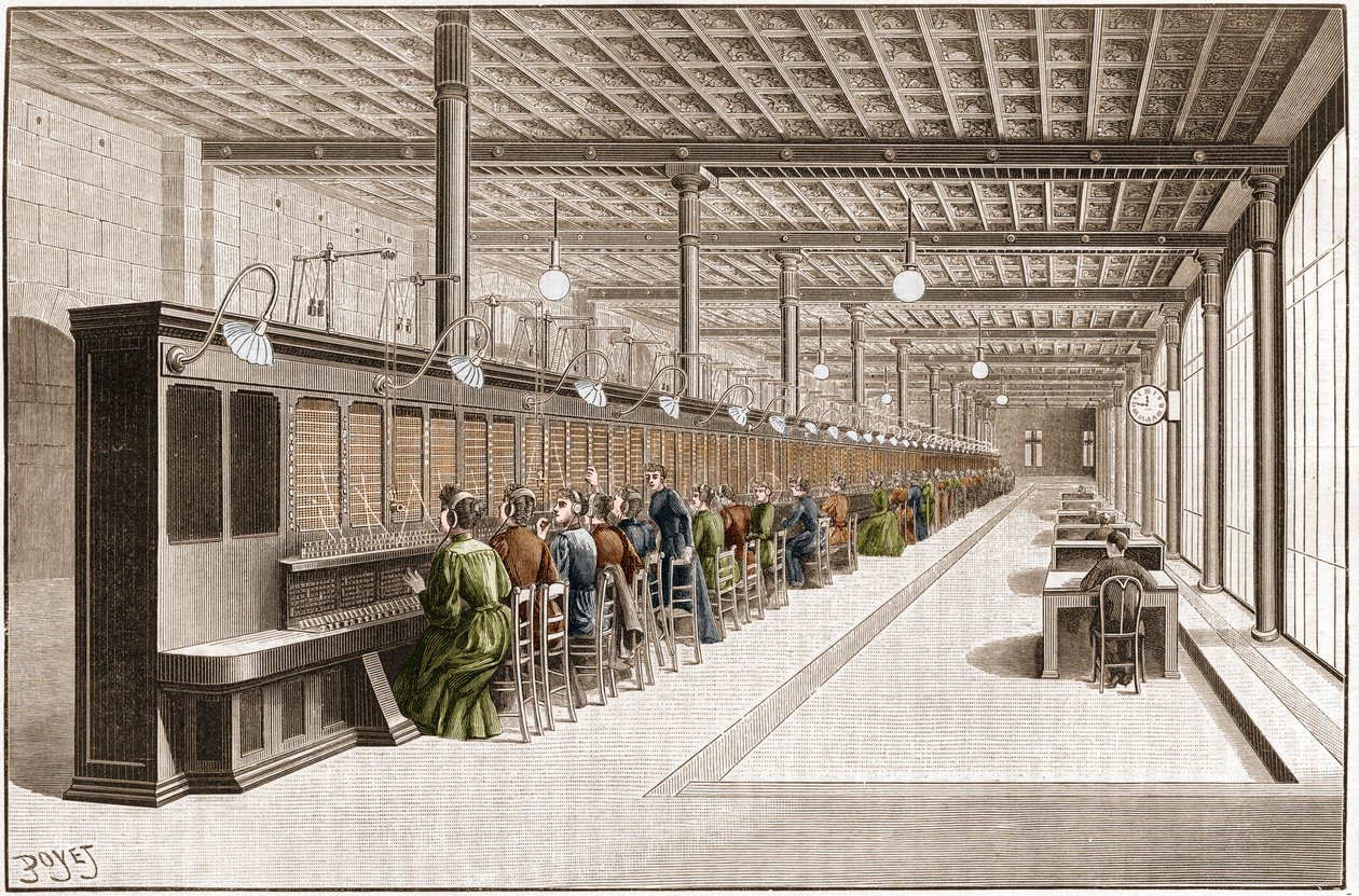 Oversikt over det store telefonkontoret (Central telefoni-standard telefon) på rue Gutenberg i Paris, organisert for å betjene 6000 abonnementer.Grassering fra 1895. av French School