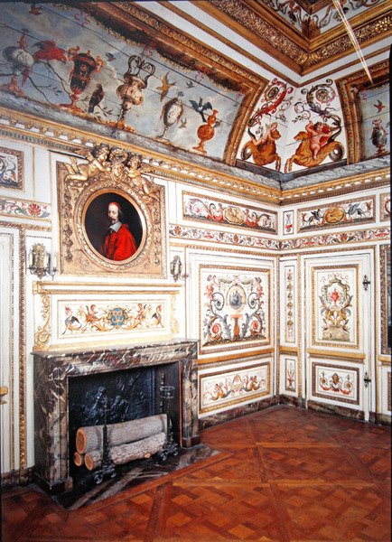 Malt rom med polykromte motiver, ca. 1660 (polykromt tre) av French School