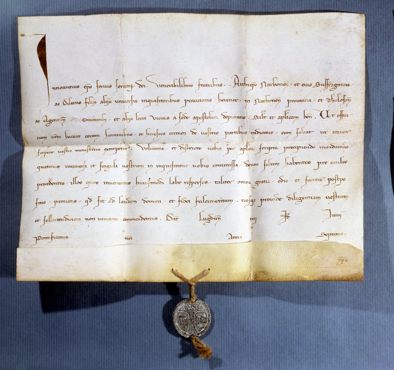 Pavelig okse av pave Innocent IV (d.1254) mot albigenserne av French School