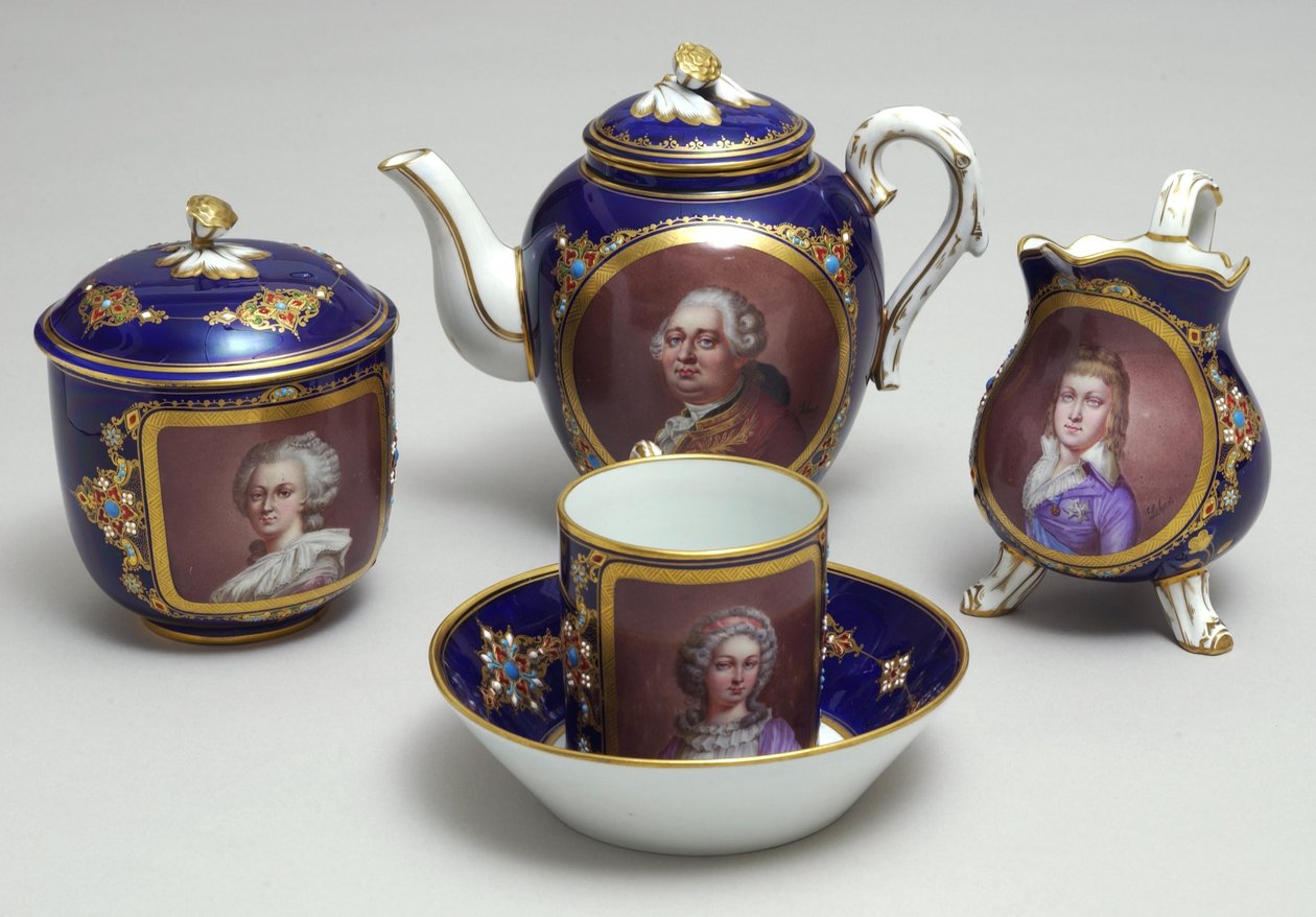En del av en teservering med portretter av Louis XVI (1754-93) og Marie Antoinette (1755-93), Sevres, Frankrike, ca. 1789 (porselen) av French School