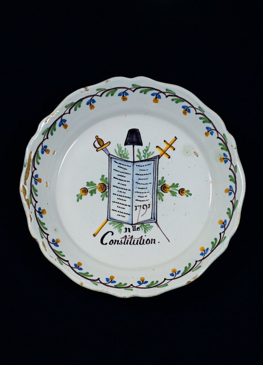 Plate prydet med Grunnlovens bok, assosiert med de tre ordener, 1791 (keramikk) av French School