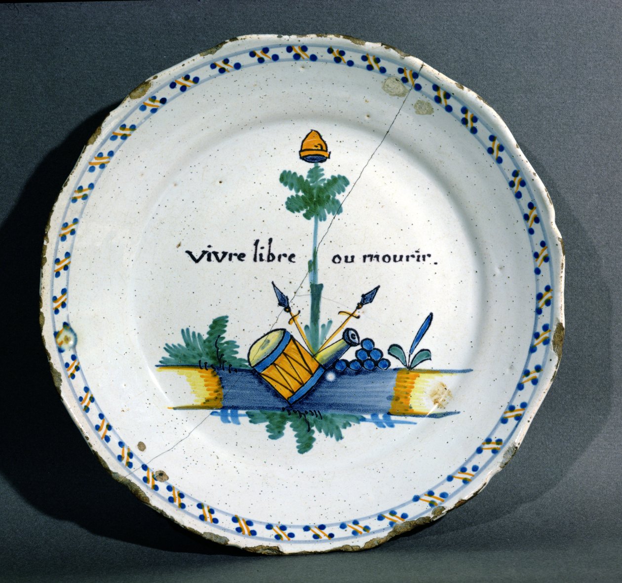 Plate som viser Liberty Tree, som erklærer Freedom or Death, ca. 1792 (keramikk) av French School