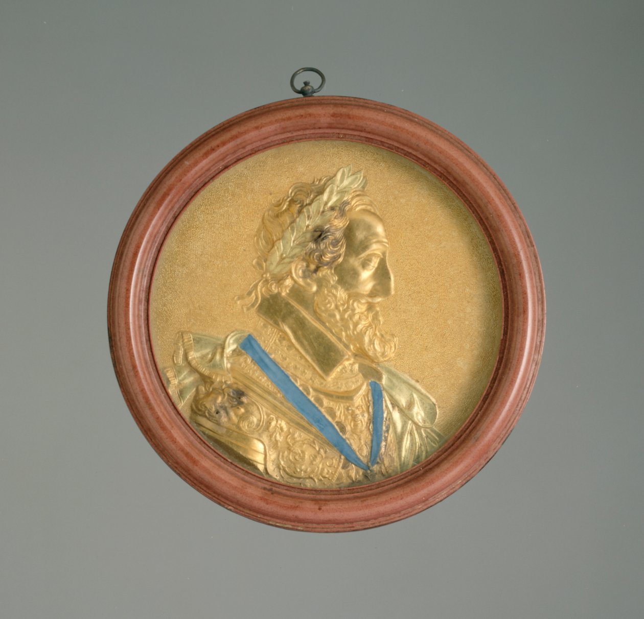 Portrettmedaljong av kong Henry IV, begynnelsen av 1600-tallet (gull, tre og skilpaddeskall) av French School