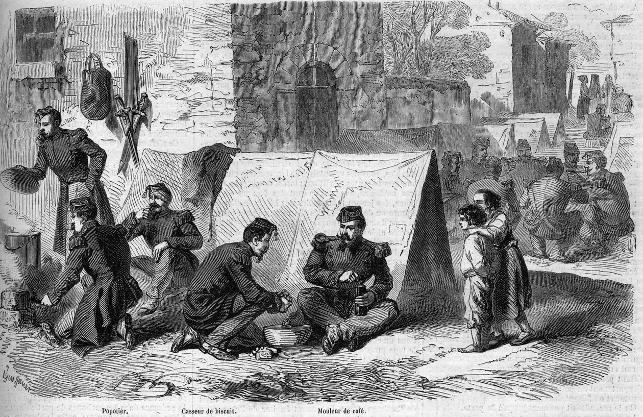 Forberedelse av "" popote"" (måltid) til 1. regiment av grenaderer fra den franske imperiale garde under Risorgimento. Fra venstre til høyre: en "potter", en "kjeksknuser" og en "kaffetrakter". Cavriana, Italia av French School