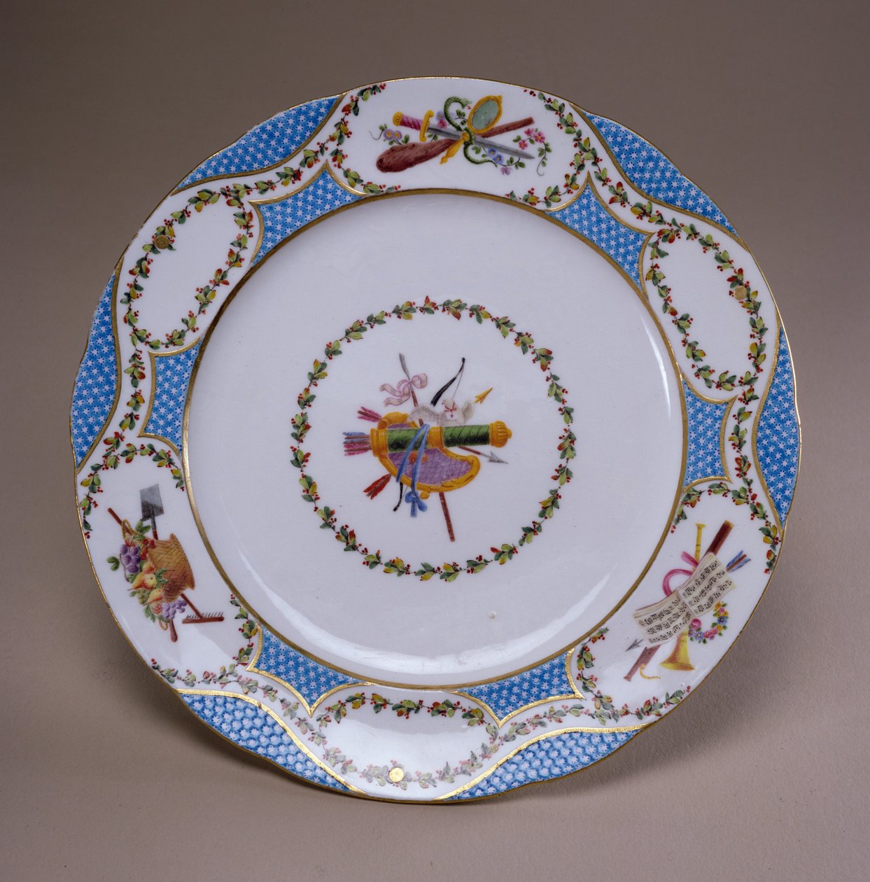 Sevres dessertserveringstallerken, fra Melbourne Service, 1770 (myk-pasta porselen) av French School
