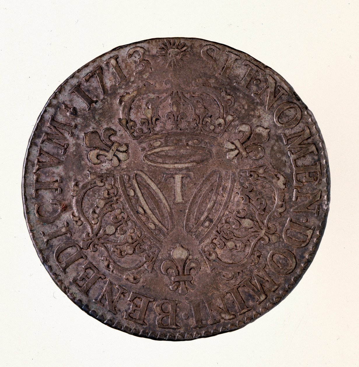 Sølv fransk ecu (scude), regjeringstid til kong Ludvig XIV (1643-1715) 1713 Diam. 4 cm Napoli, museo archeologico av French School