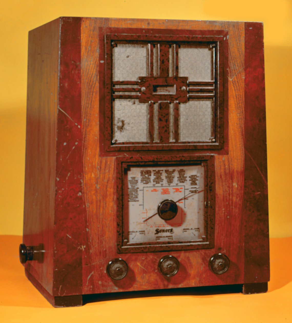 Sonora Radio, ca. 1930 av French School