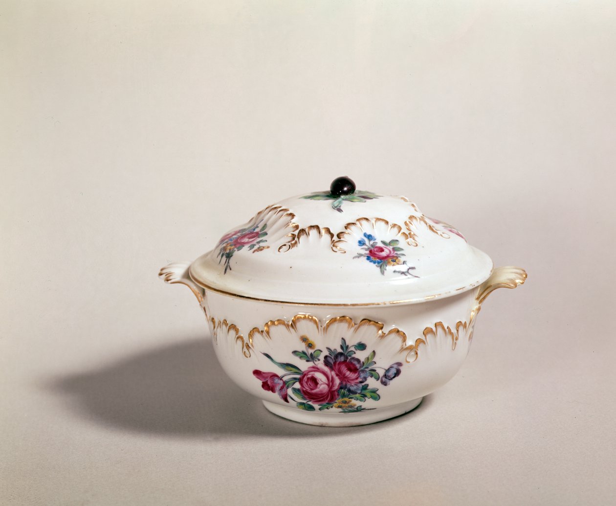 Suppeskål, laget i Tournai, 1775-80 (porselen) av French School