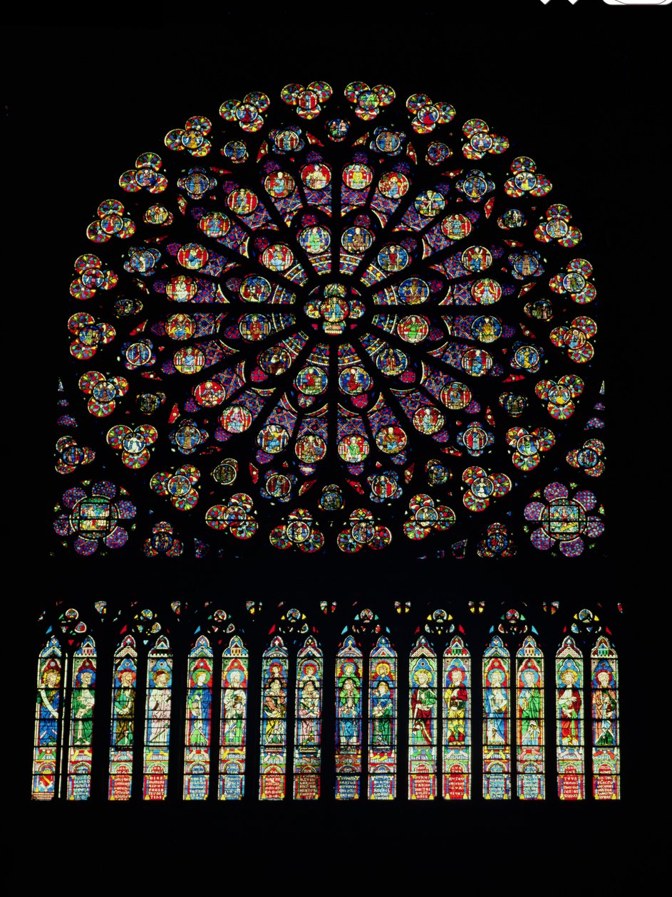 Sør transept rosevindu som viser Kristus i sentrum omgitt av helgener og de tolv apostlene av French School