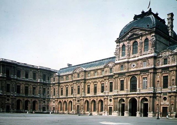 Cour Carree og Pavillon dHorloge, designet av Jacques Lemercier (ca. 1585-1654) og Pierre Lescot (1515-78) av French School