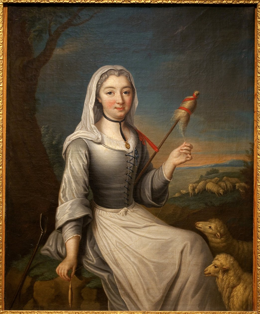 Hertuginnen av Villars (?) i en bergere som holder en cattail. Fransk maleri, olje på lerret, 80 x 63,6 cm, første halvdel av 1700-tallet. Musee de Tesse, Le Mans. av French School