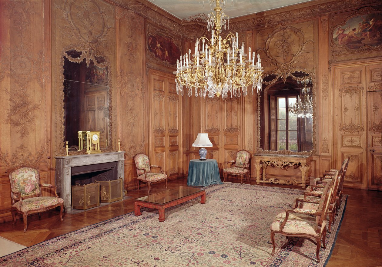 The Great Lounge med treverk tilskrevet Verbeck og Louis XV tidstypiske møbler signert av D. Delant og F. Folliot, 1730-36 av French School