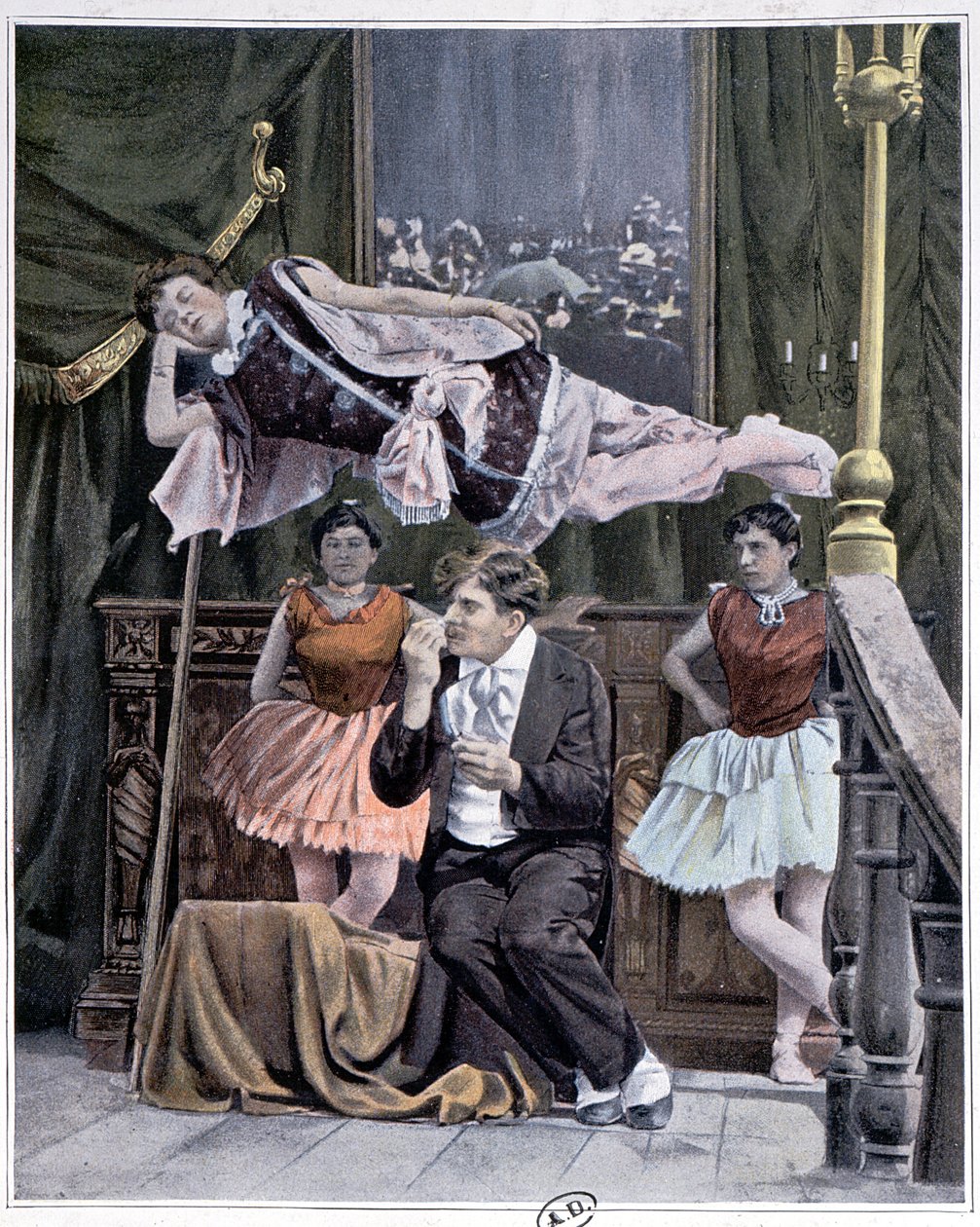 The Illusionist and his Levitation Trick, sent på 1800-tallet av French School