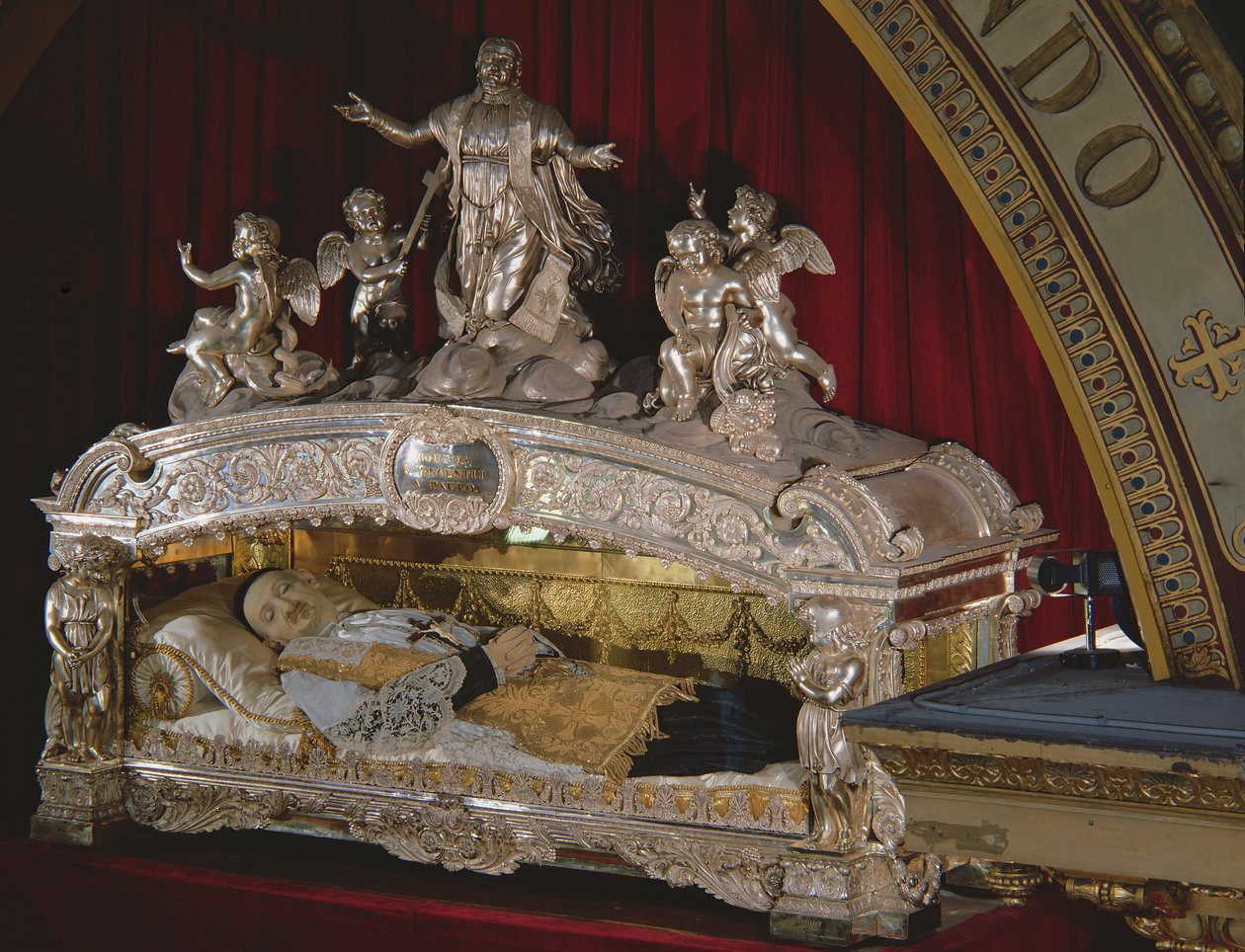 Helligdommen til St. Vincent de Paul (1581-1660) 1827 (sølv) (se også 248113) av French School