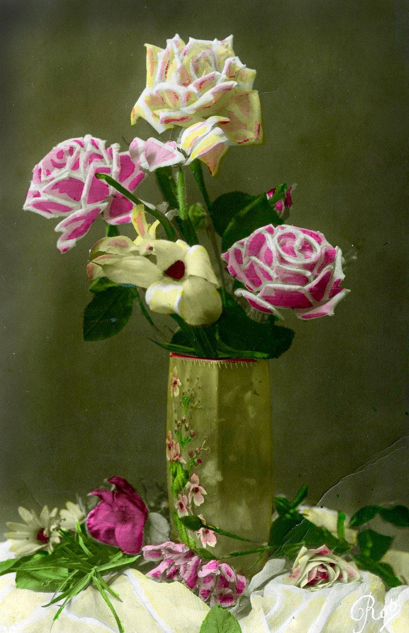 Vase med roser ca. 1898 (håndfarget bilde) av French School