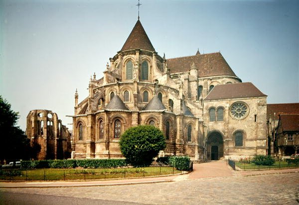 Utsikt over apsis til katedralen i Notre-Dame, bygget ca. 1150-1220 av French School