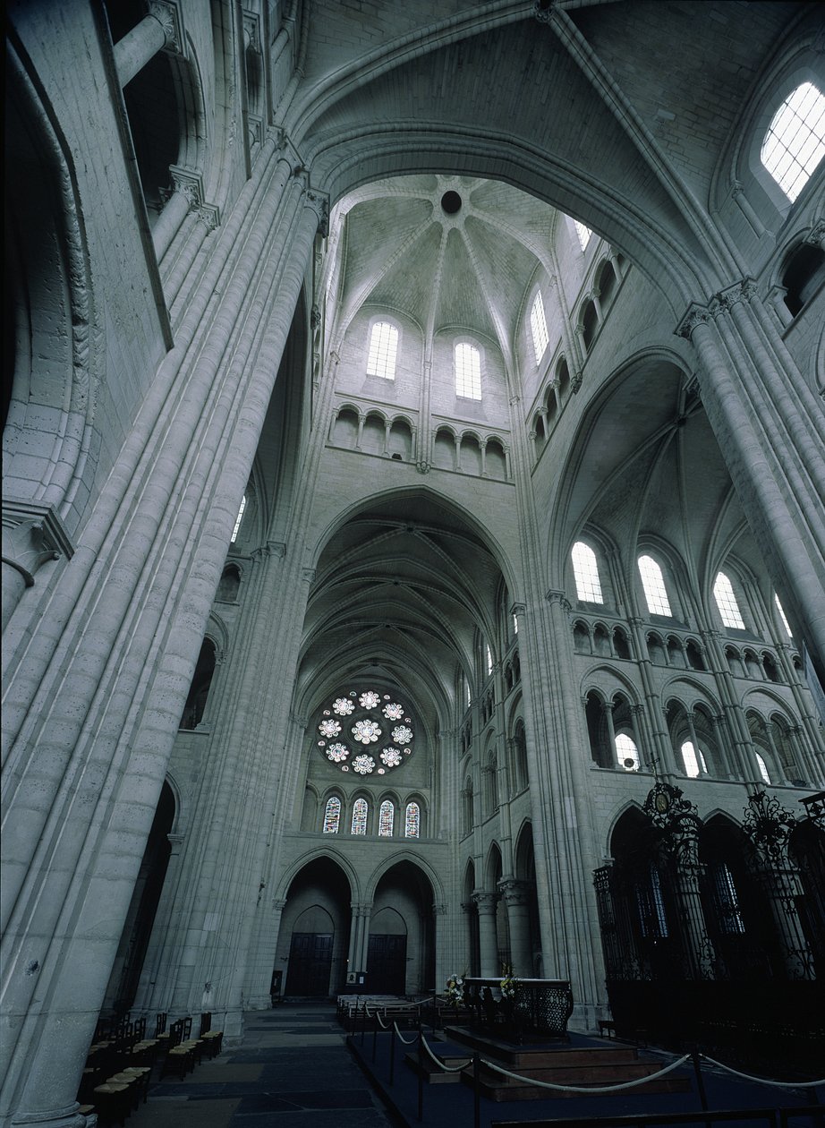 Utsikt over kryssingstårnet mot sør-vest, ferdig ca.1230 av French School