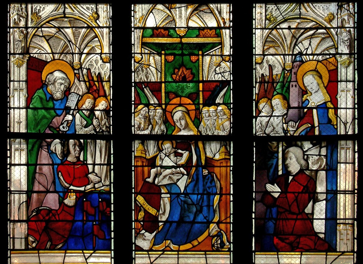 Vindu E3 som viser jomfruen og barnet på tronen: også giverne med deres skytshelgener (St. Peter og St. Barbara) av French School