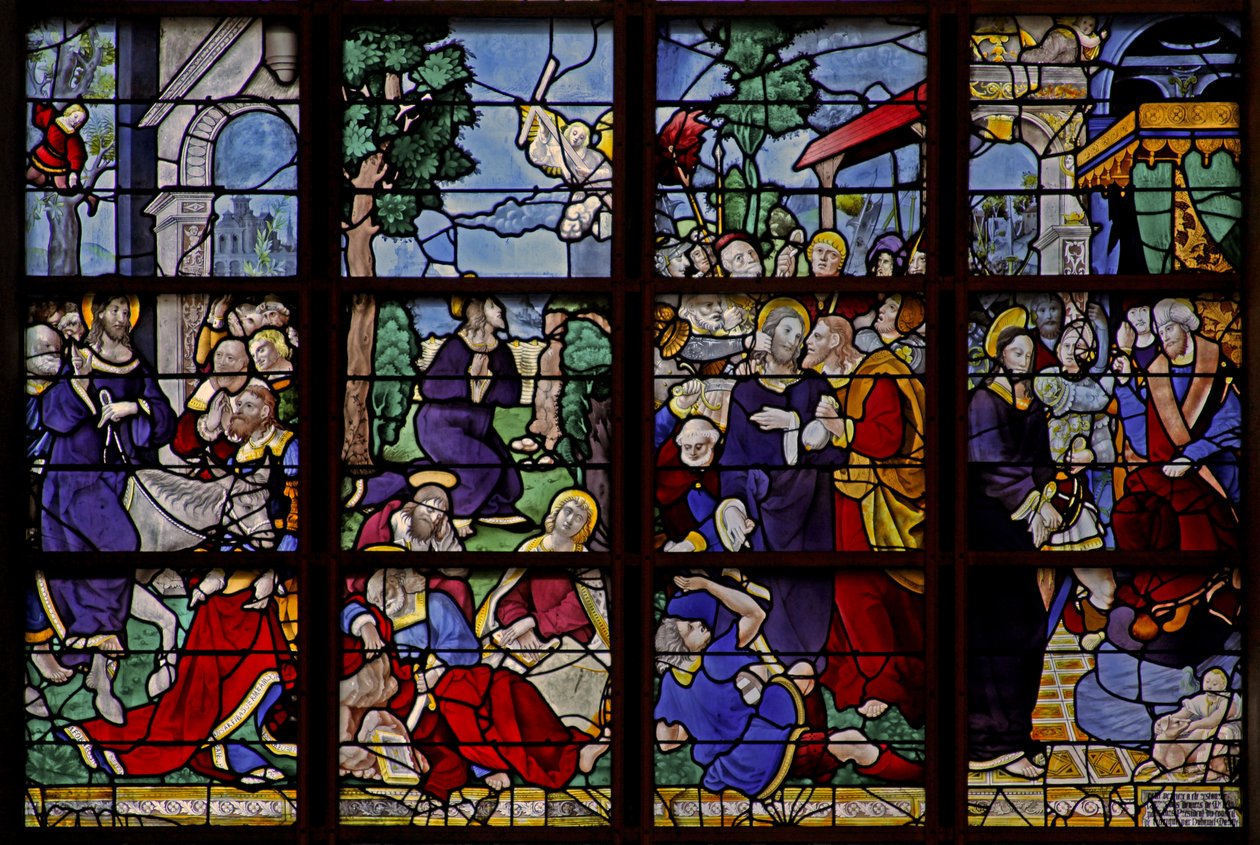 Vindu w10 som viser 4 scener: Inntoget i Jerusalem, i Getsemene, sviket, før Kaifas av French School