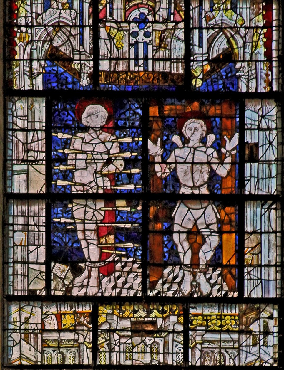 Vindu w115 som viser St. Sebastian og St. Quentin av French School