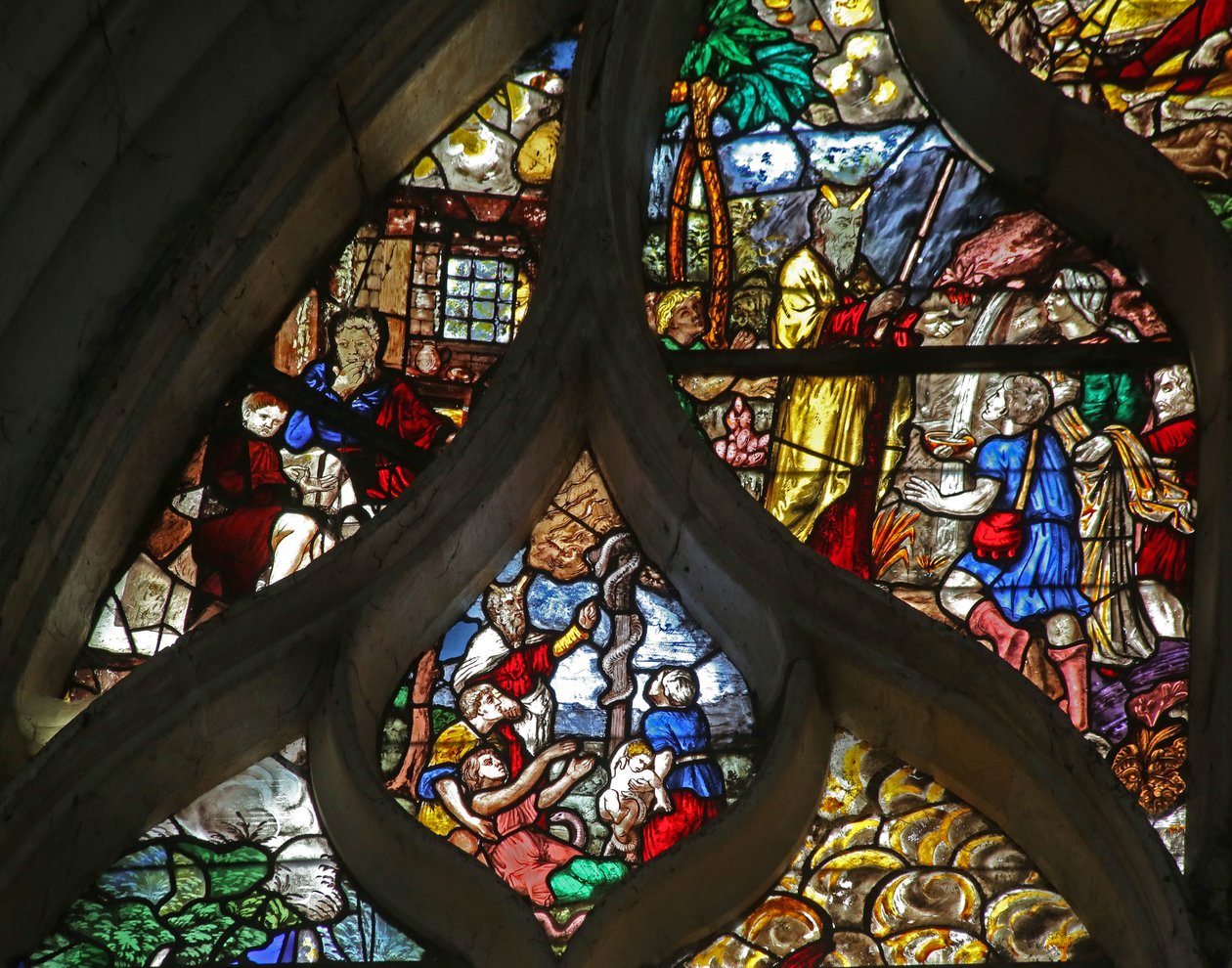Vindu w126 som viser scener fra Moses; den frekke slangen; ved klippen Horeb av French School