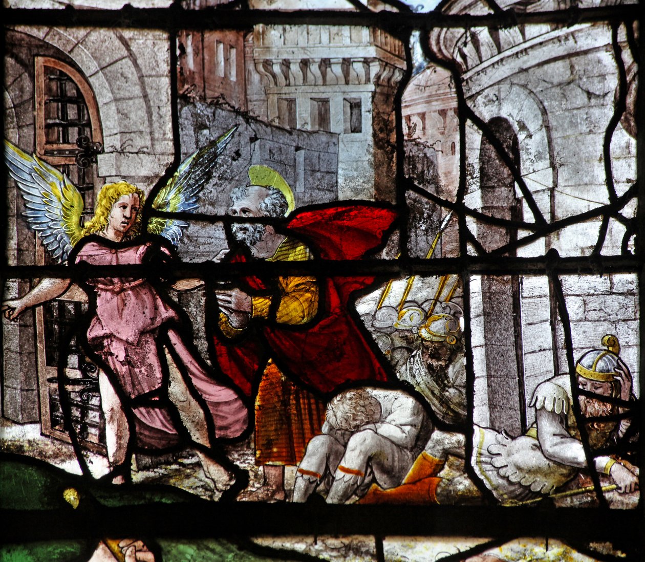 Vindu w13 som viser St Peter blir ført ut av fengselet av en engel av French School