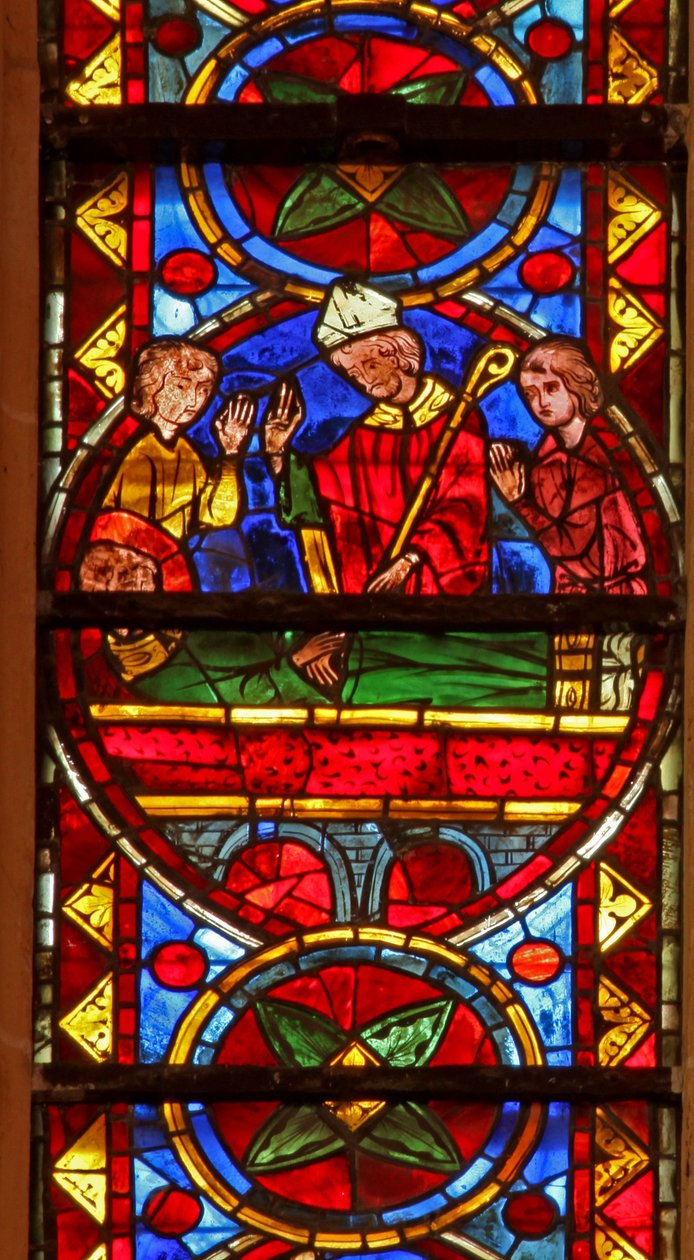 Vindu w213 som viser scener fra livet til St Stephen og historien om relikviene hans: han blir gravlagt av Gamaliel og Nikodemus av French School